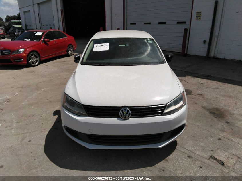 2014 VOLKSWAGEN JETTA SEDAN S - 3VW2K7AJ3EM410456