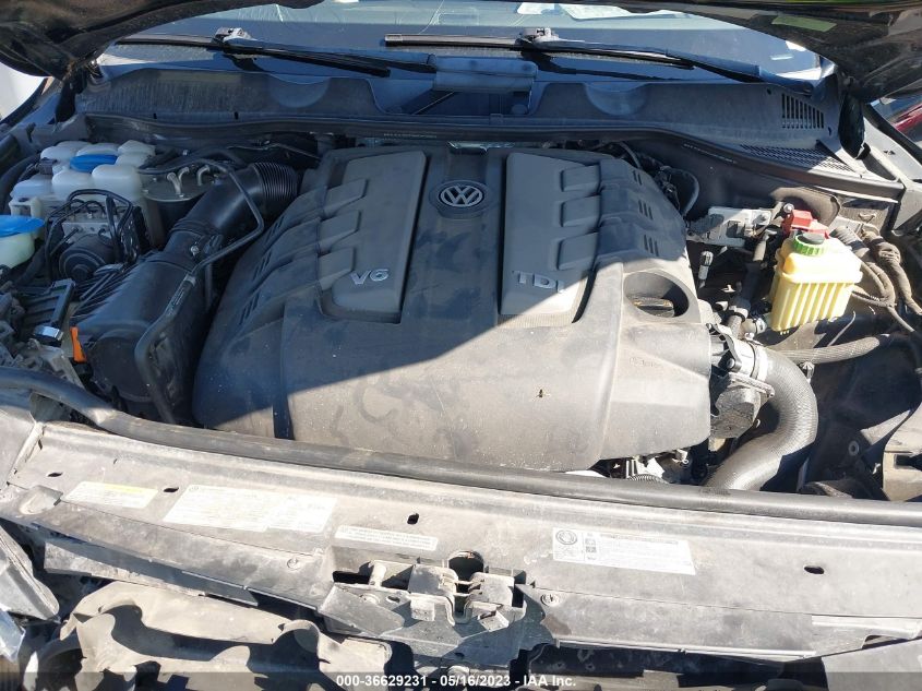 2013 VOLKSWAGEN TOUAREG EXEC WVGEP9BP8DD003819