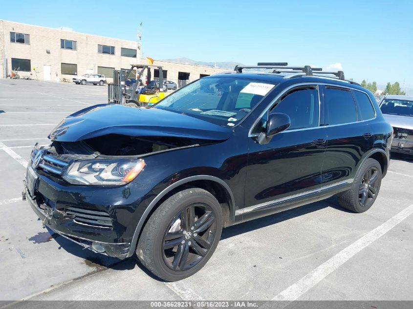 2013 VOLKSWAGEN TOUAREG EXEC WVGEP9BP8DD003819