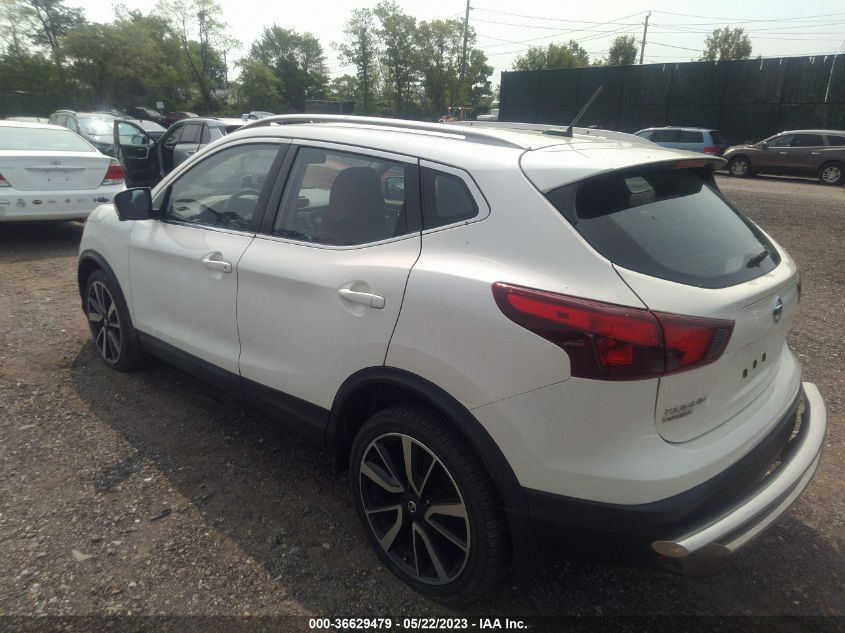 2017 NISSAN ROGUE SPORT SL - JN1BJ1CR4HW105870