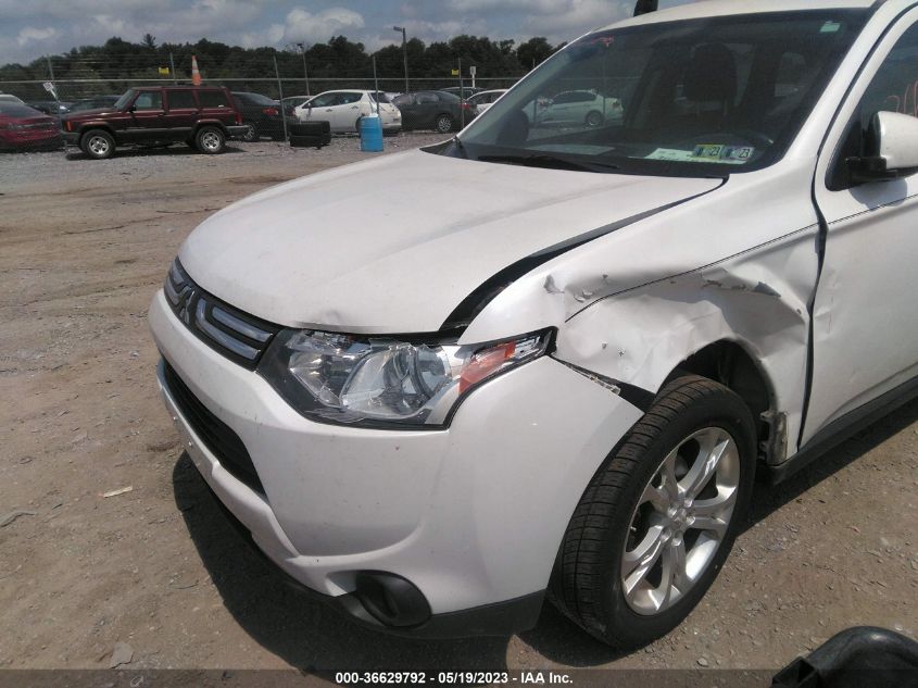2014 MITSUBISHI OUTLANDER SE - JA4AD3A30EZ012469