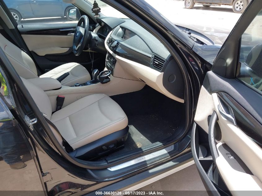 2014 BMW X1 XDRIVE28I - WBAVL1C53EVY11390