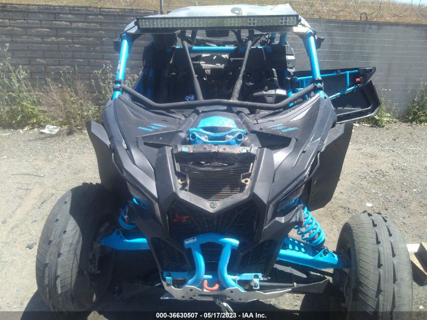 2018 CAN-AM MAVERICK X3 X RC TURBO R - 3JBVVAW2XJK000249