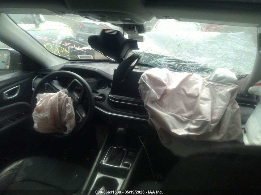 VIN 3C4NJDFB3NT178689 2022 JEEP COMPASS LATITUDE LUX