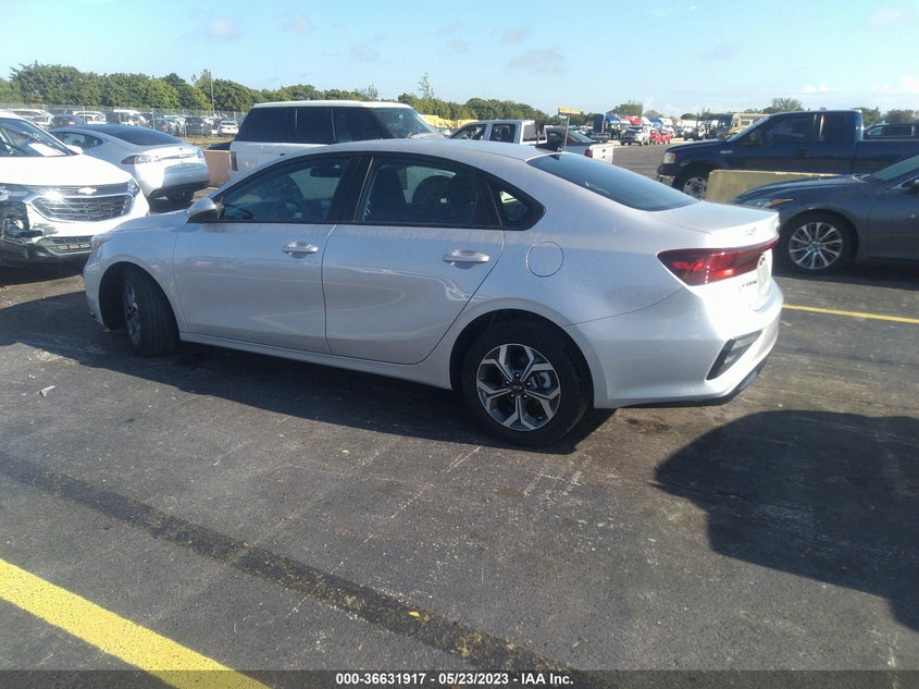 VIN 3KPF24AD4ME345686 2021 KIA FORTE LXS