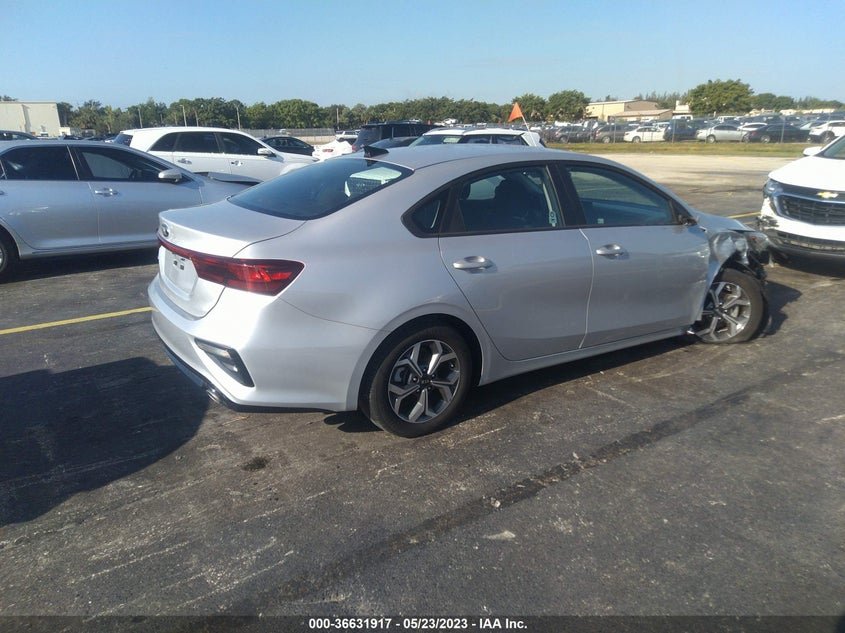 VIN 3KPF24AD4ME345686 2021 KIA FORTE LXS