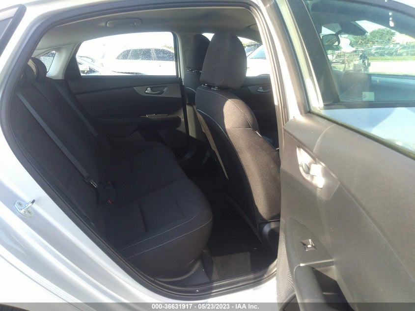 VIN 3KPF24AD4ME345686 2021 KIA FORTE LXS
