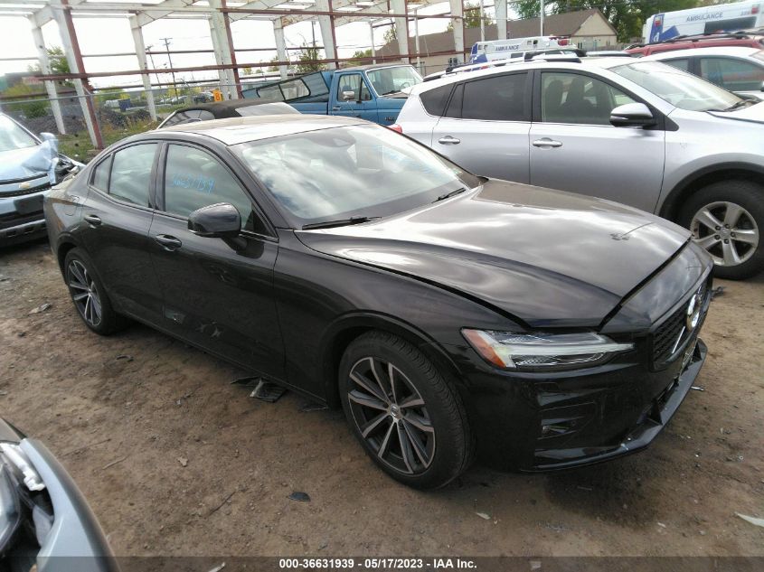 2022 VOLVO S60 MOMENTUM/INSCRIPTION - 7JRL12TZ0NG174277