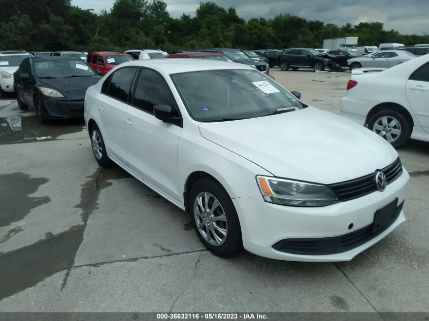 2014 VOLKSWAGEN JETTA SEDAN S - 3VW2K7AJ2EM368569