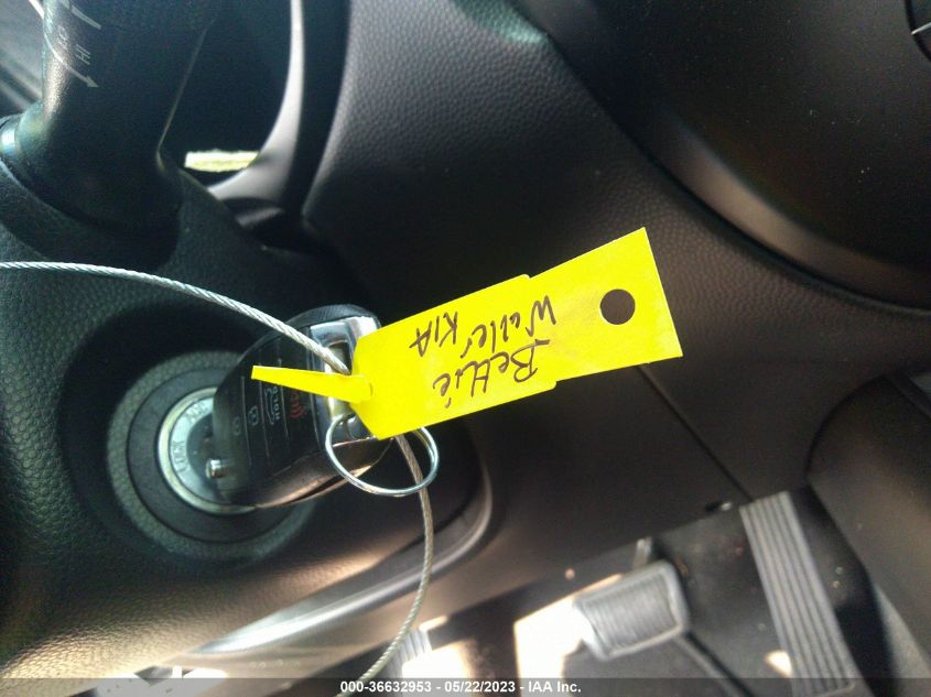 2017 KIA SOUL + - KNDJP3A5XH7422548