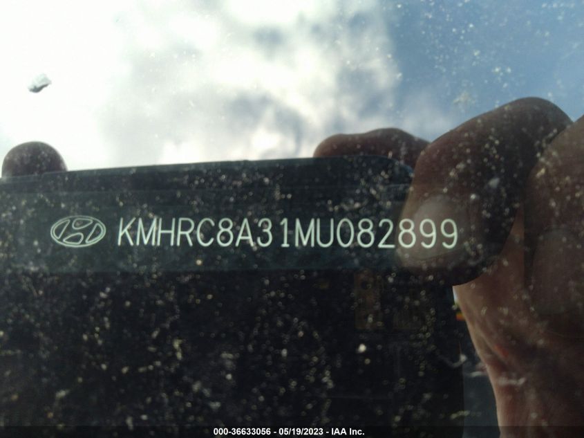 2021 HYUNDAI VENUE SEL - KMHRC8A31MU082899