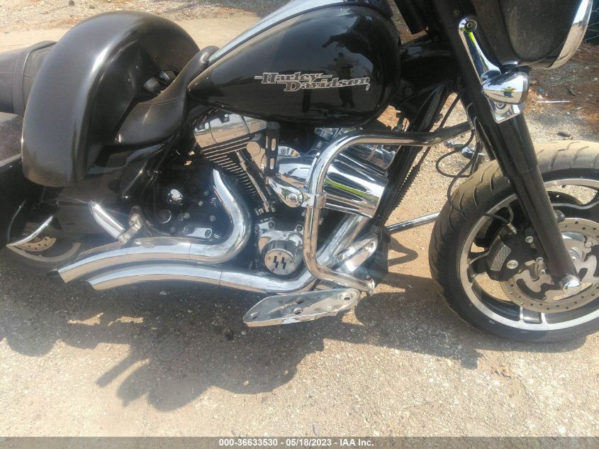 2012 HARLEY-DAVIDSON FLHX STREET GLIDE - 1HD1KBM1XCB613778