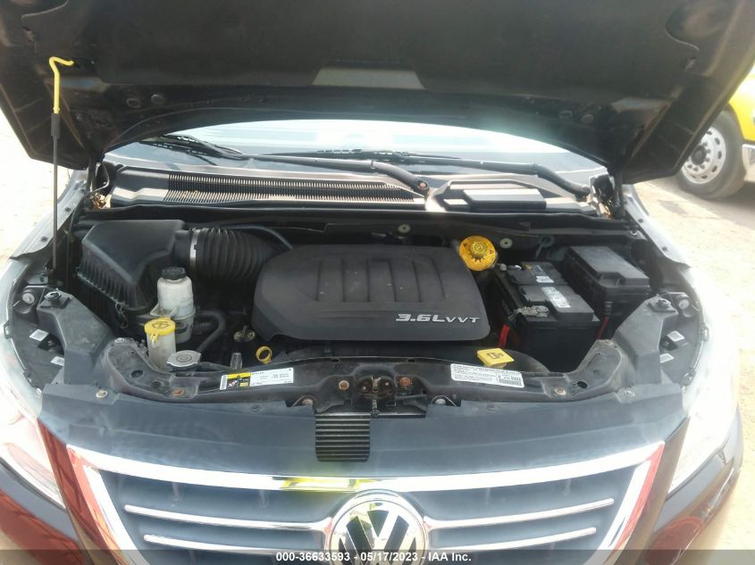 2014 VOLKSWAGEN ROUTAN SEL PREMIUM 2C4RVADG1ER134793