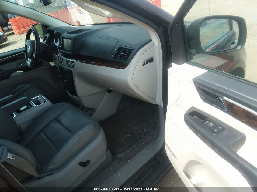 2014 VOLKSWAGEN ROUTAN SEL PREMIUM 2C4RVADG1ER134793