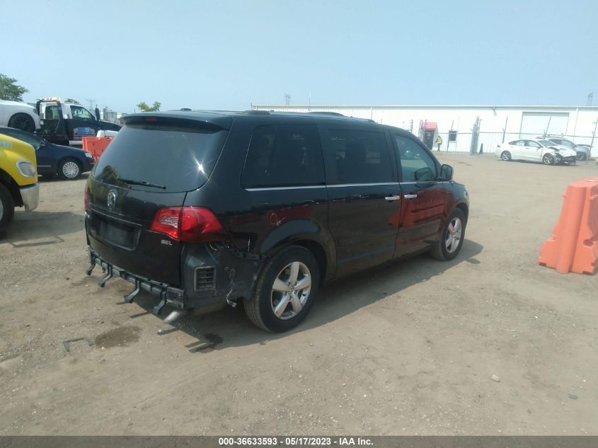 2014 VOLKSWAGEN ROUTAN SEL PREMIUM 2C4RVADG1ER134793