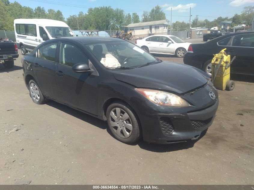 2013 MAZDA MAZDA3 I SPORT - JM1BL1U87D1703214