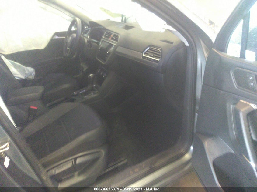 VIN 3VV2B7AX1LM043546 2020 VOLKSWAGEN TIGUAN SE/SEL/SE R-LINE BLACK