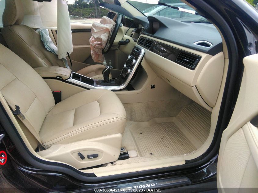 2016 VOLVO XC70 T5 PLATINUM - YV4612NM9G1260459