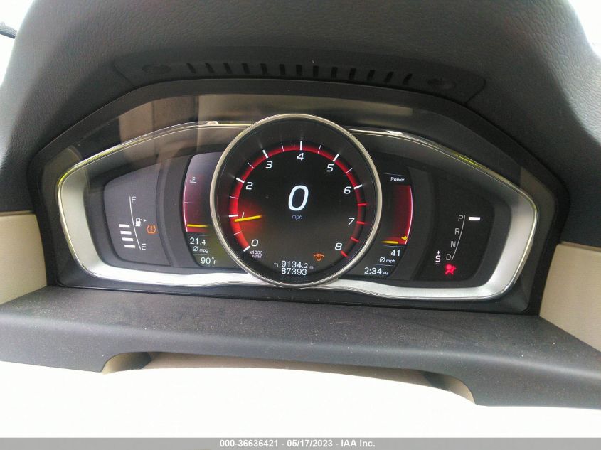 2016 VOLVO XC70 T5 PLATINUM - YV4612NM9G1260459