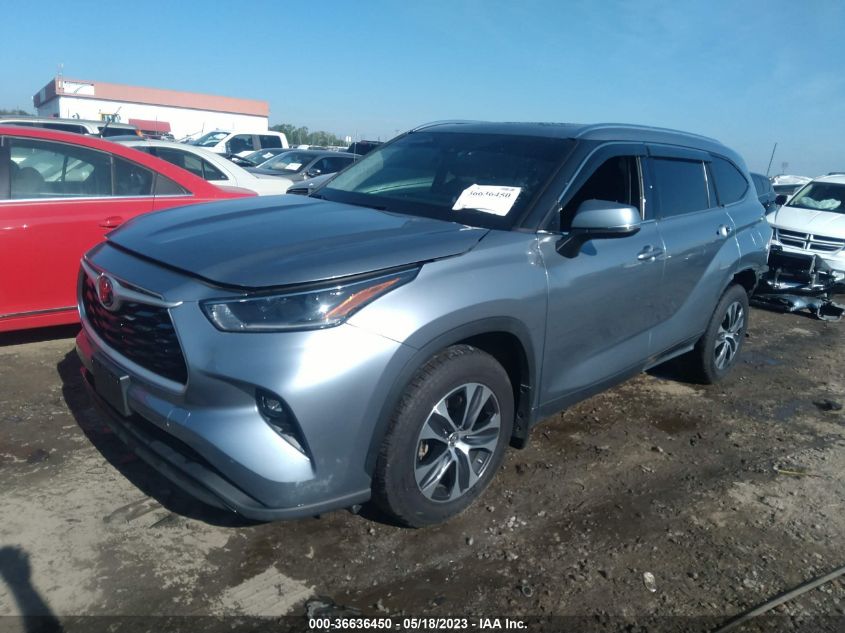 2021 TOYOTA HIGHLANDER XLE - 5TDGZRBH9MS070305