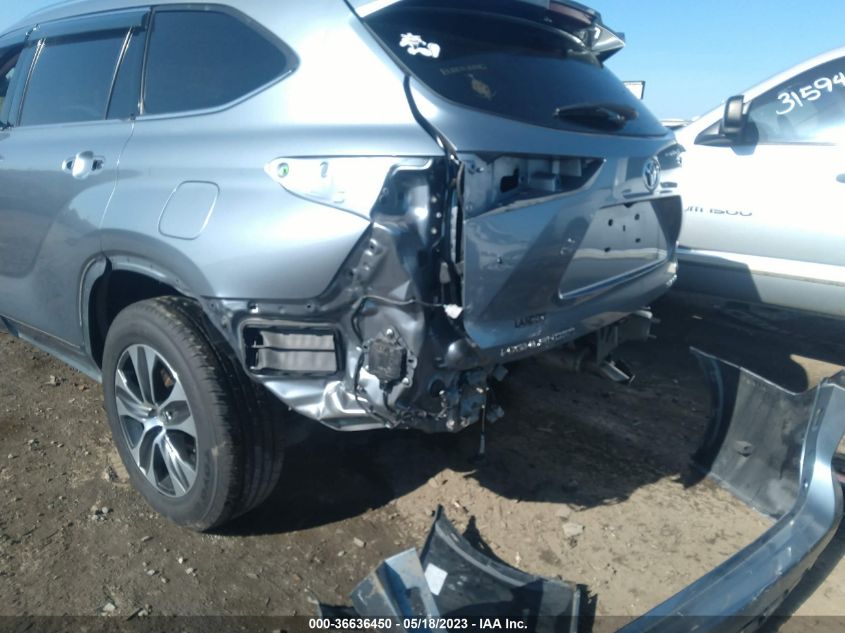 2021 TOYOTA HIGHLANDER XLE - 5TDGZRBH9MS070305