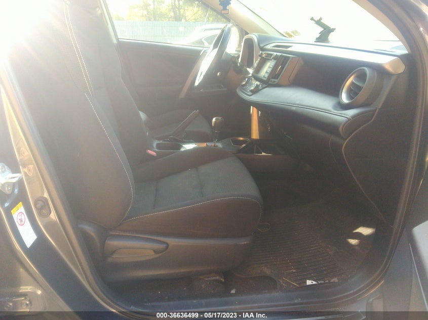 VIN 2T3RFREVXJW801594 2018 TOYOTA RAV4 XLE/ADVENTURE