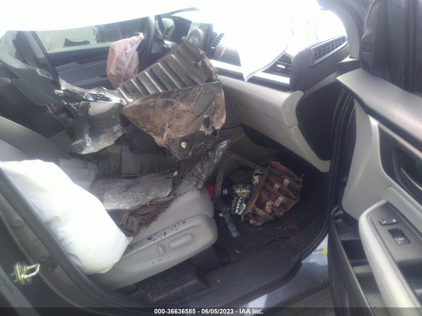 VIN 5FNRL6H57KB101395 2019 HONDA ODYSSEY EX