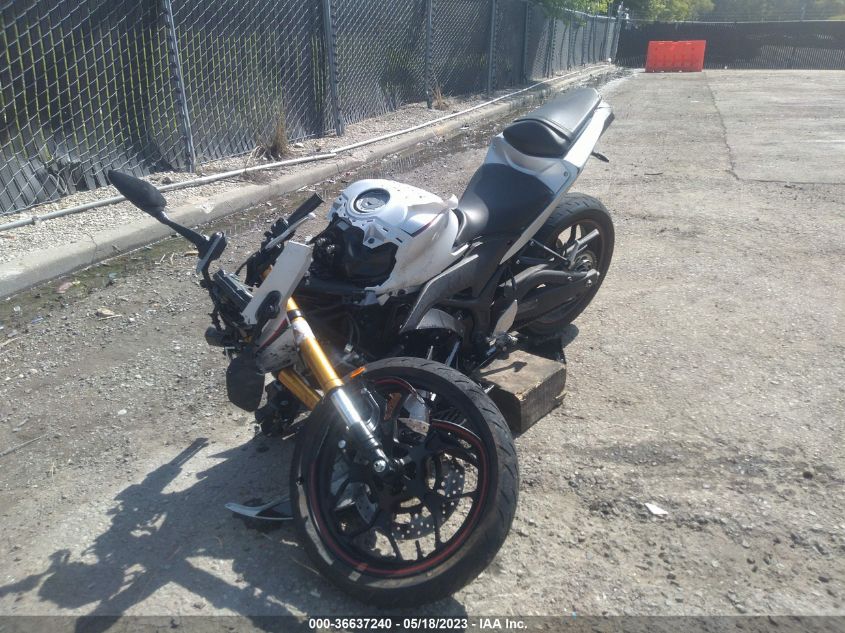 2020 YAMAHA YZFR3 A MH3RH18Y9LK003960