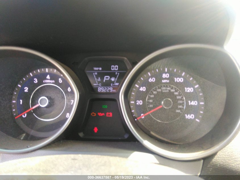 2015 HYUNDAI ELANTRA SE - 5NPDH4AE2FH614720