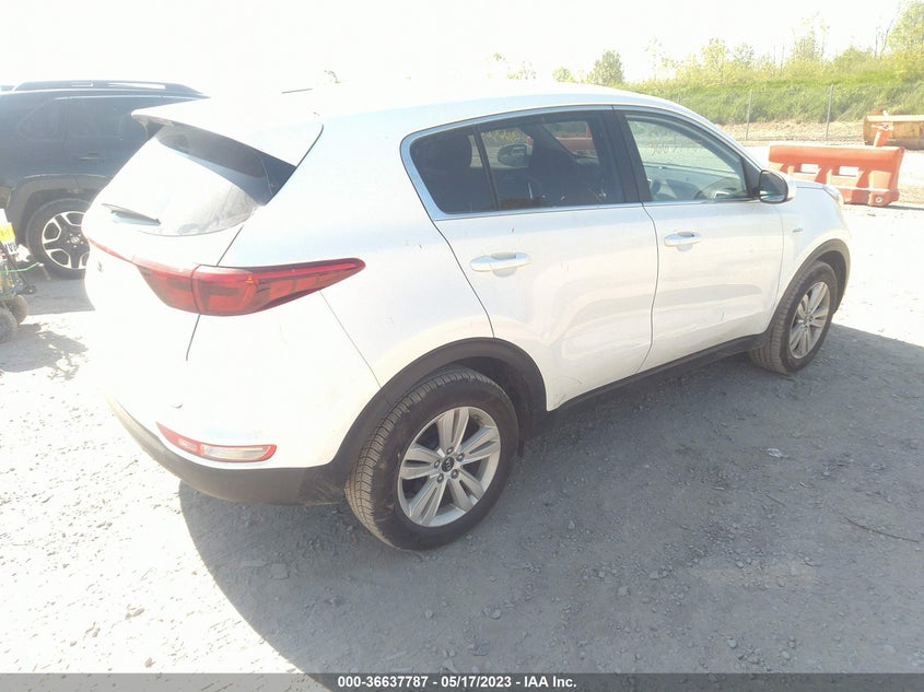 VIN KNDPMCAC4K7491812 2019 KIA SPORTAGE LX