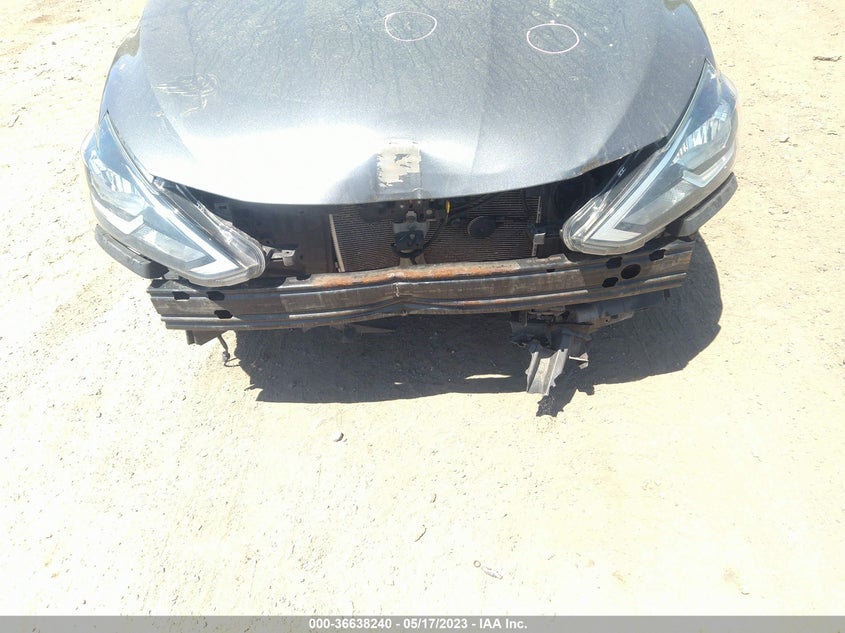 VIN 3N1AB7AP8JY262300 2018 NISSAN SENTRA SV