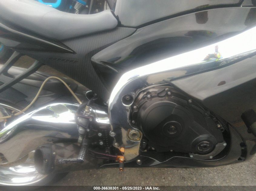 2012 SUZUKI GSX-R1000 - JS1GT78A0C2101022