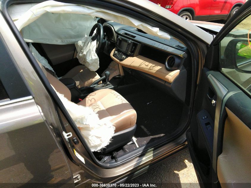 2015 TOYOTA RAV4 XLE - JTMRFREV7FD105554