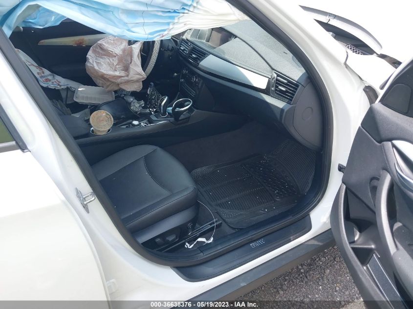 2015 BMW X1 XDRIVE28I - WBAVL1C52FVY28747