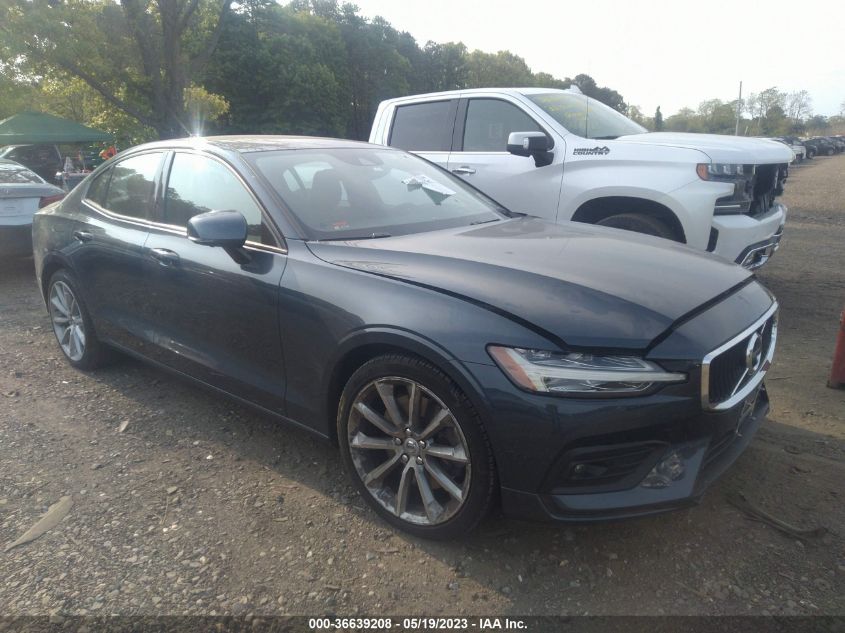 2021 VOLVO S60 MOMENTUM - 7JRA22TK9MG094353