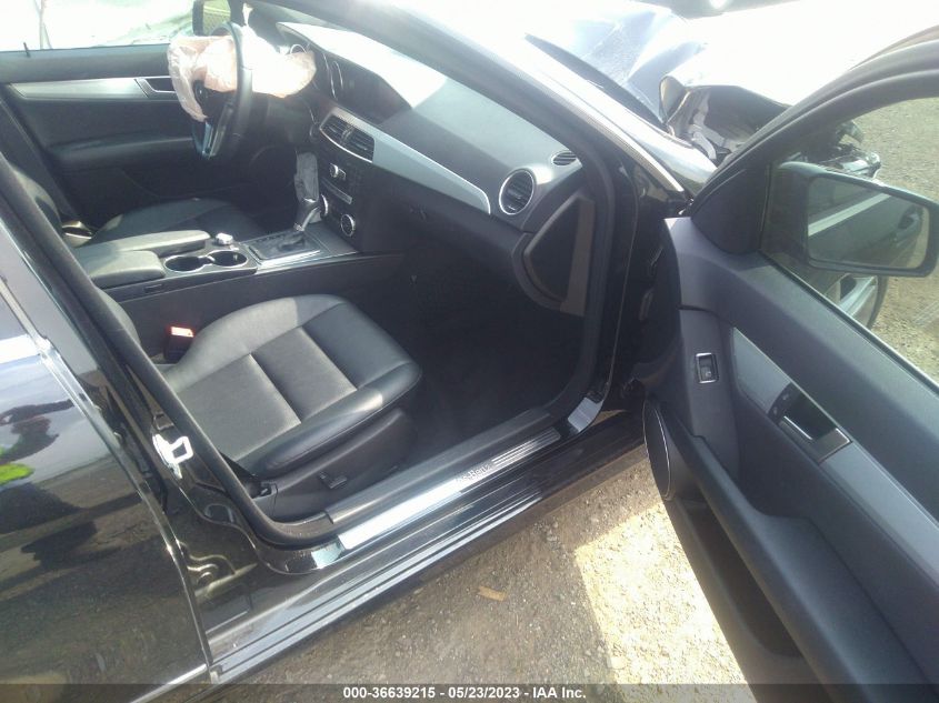 2014 MERCEDES-BENZ C-CLASS C 250 - WDDGF4HB8EA943402