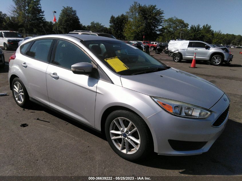 2015 FORD FOCUS SE - 1FADP3K24FL283500