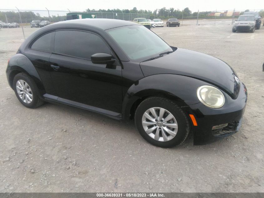 2013 VOLKSWAGEN BEETLE COUPE 2.5L ENTRY - 3VWFP7AT3DM688938
