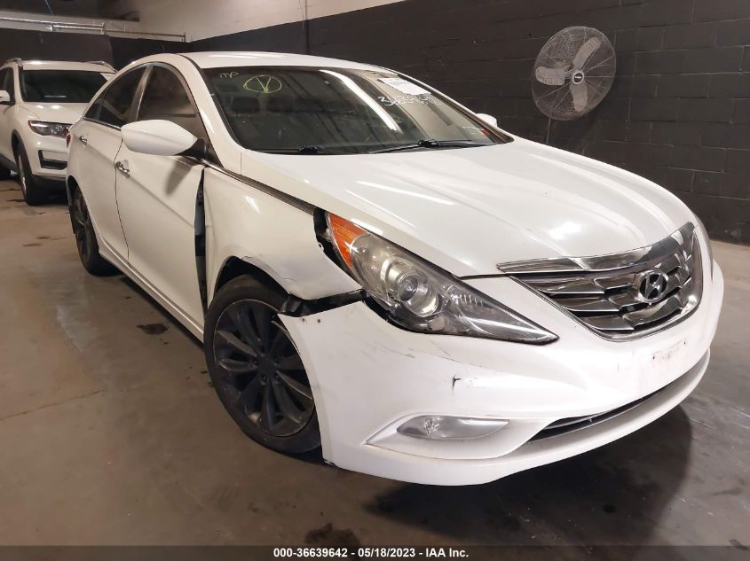 2013 HYUNDAI SONATA SE - 5NPEC4AC0DH684571