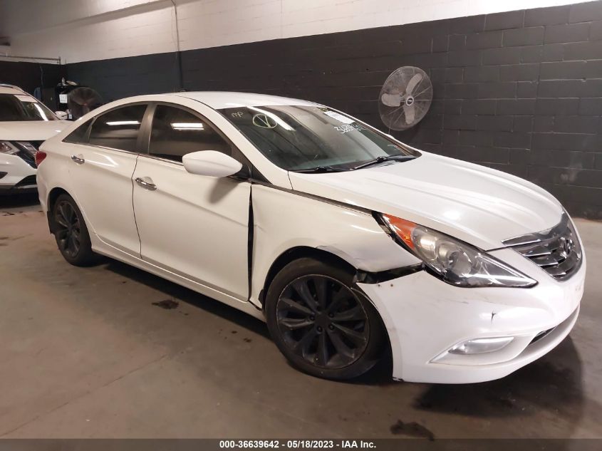 2013 HYUNDAI SONATA SE - 5NPEC4AC0DH684571