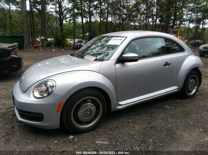 2015 VOLKSWAGEN BEETLE COUPE 1.8T CLASSIC - 3VWF17AT3FM603634
