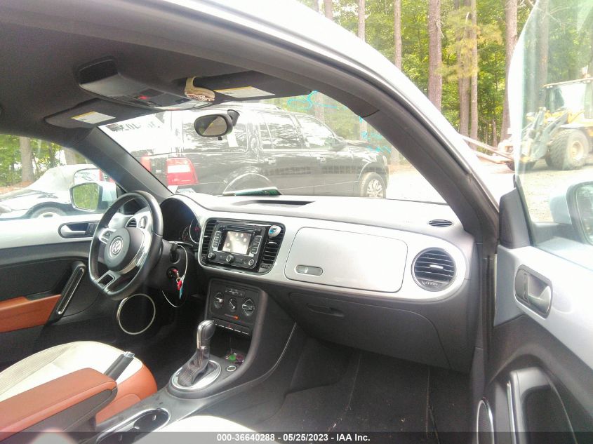 2015 VOLKSWAGEN BEETLE COUPE 1.8T CLASSIC - 3VWF17AT3FM603634