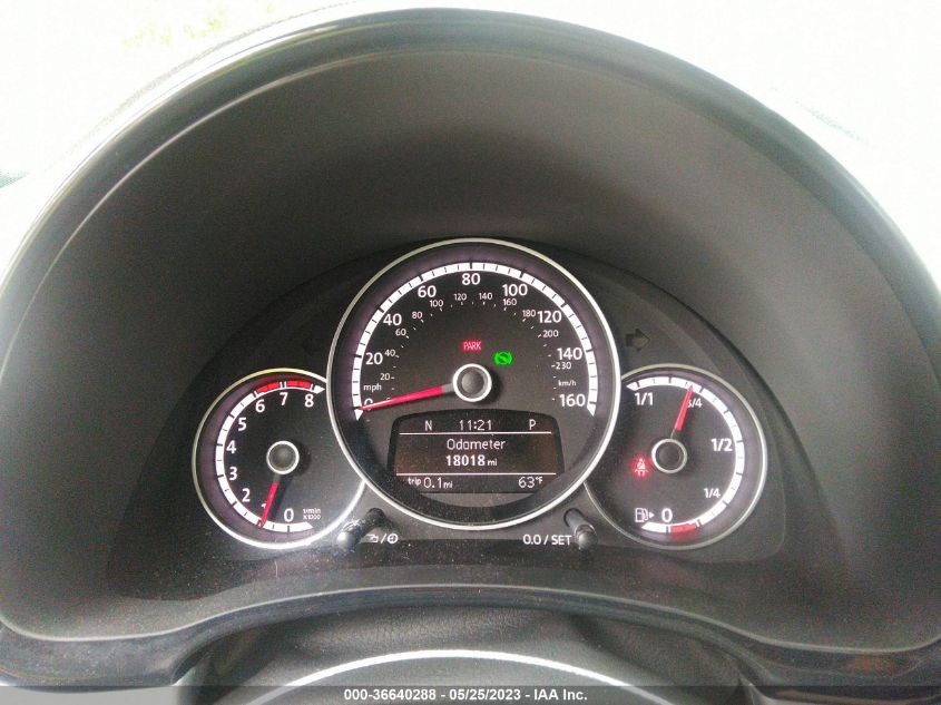 2015 VOLKSWAGEN BEETLE COUPE 1.8T CLASSIC - 3VWF17AT3FM603634