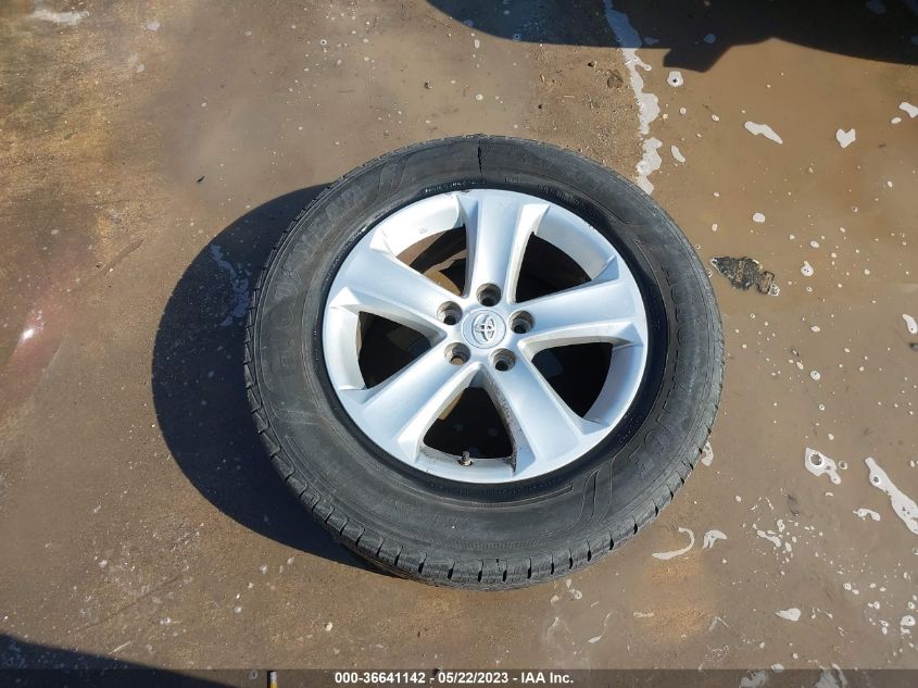 2014 TOYOTA RAV4 XLE - 2T3WFREV3EW097408