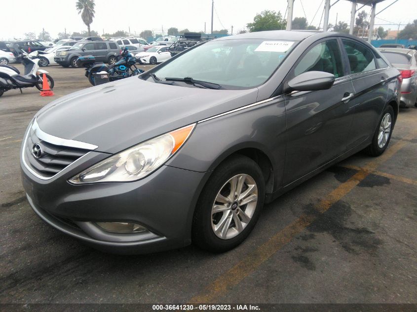 VIN 5NPEB4AC6DH570335 2013 HYUNDAI SONATA no.2