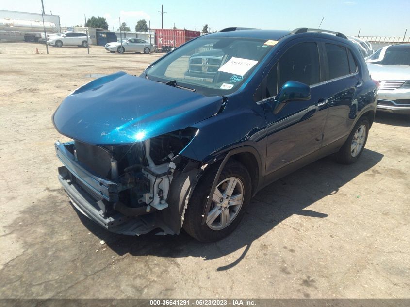 3GNCJLSB7LL286793 Chevrolet Trax LT 2