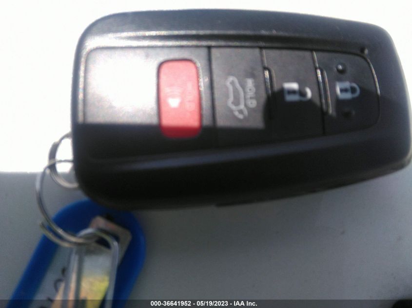 2022 TOYOTA HIGHLANDER XLE - 5TDHZRBHXNS560161