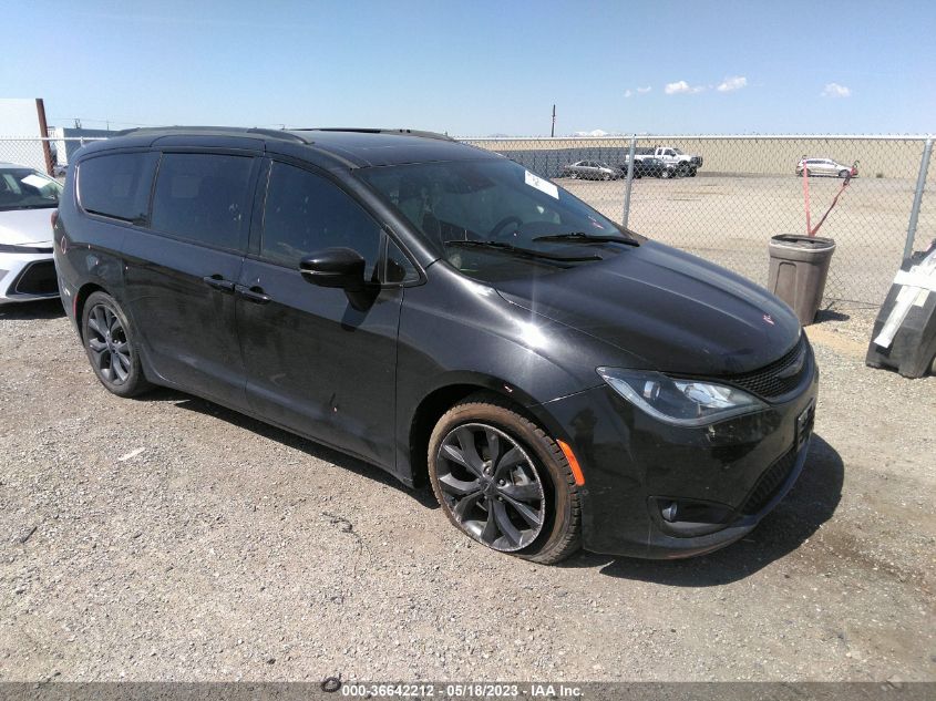 2018 CHRYSLER PACIFICA LIMITED - 2C4RC1GG3JR165118