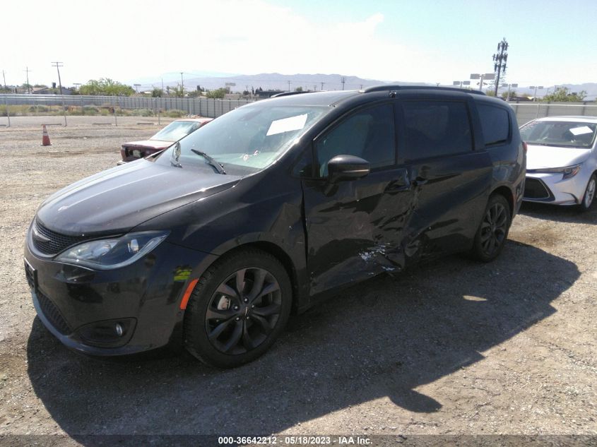 2018 CHRYSLER PACIFICA LIMITED - 2C4RC1GG3JR165118