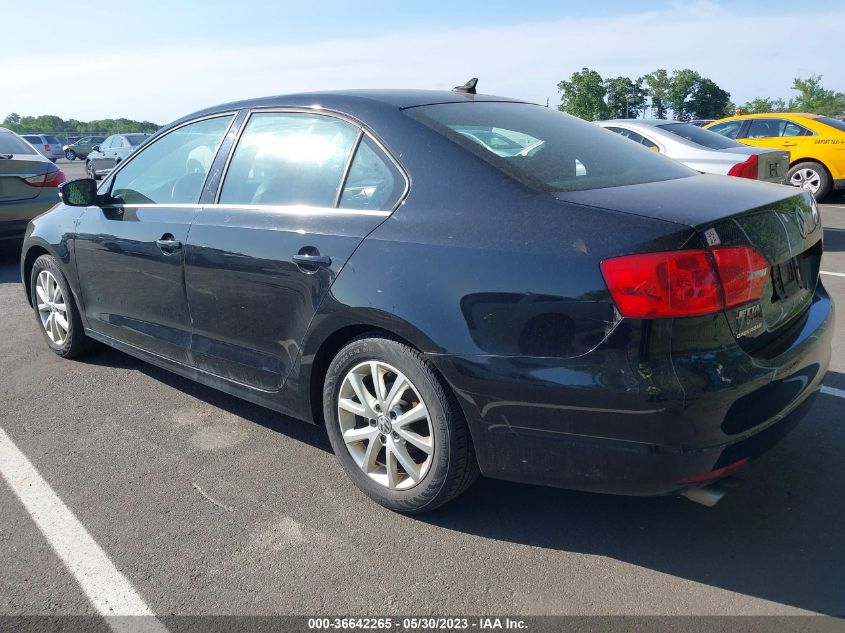 2014 VOLKSWAGEN JETTA SEDAN SE - 3VWD17AJ0EM425041